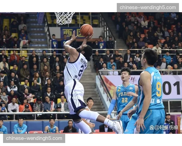 快船对阵掘金,莱昂纳德因膝盖伤势管理将缺席背靠背第二场